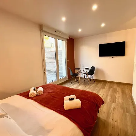 Avec Grande Terrasse Et Parking Privatifs Apartment *