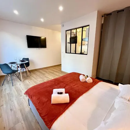 Avec Grande Terrasse Et Parking Privatifs Caen