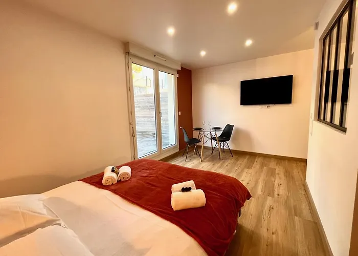 Avec Grande Terrasse Et Parking Privatifs Apartman *